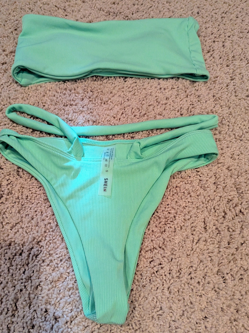 Women’s Bikini Lot – Shein & Gilly Hicks (Size Small)